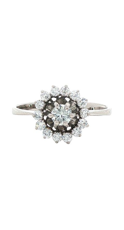 Vintage 14K White Gold Ring with Diamond